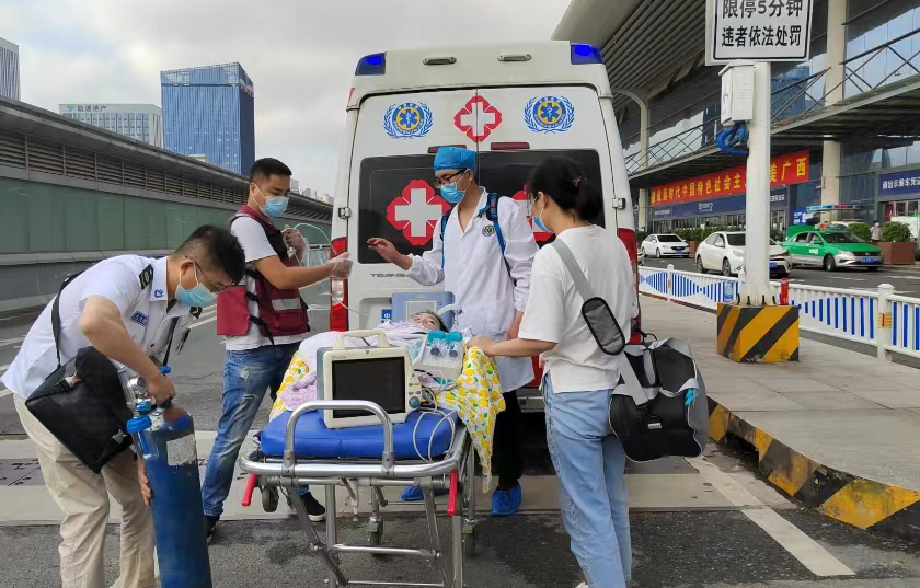 南岔县救护车出租公司